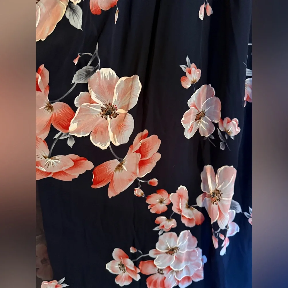 Size 18- women’s floor length dress. Worn once - Picture 4 of 6